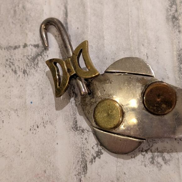 Vintage Mexico Sterling Silver Cat Brooch with Swinging Tail - Picture 4 of 8